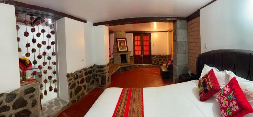 Hotel Casablanca Ollantaytambo Exterior photo
